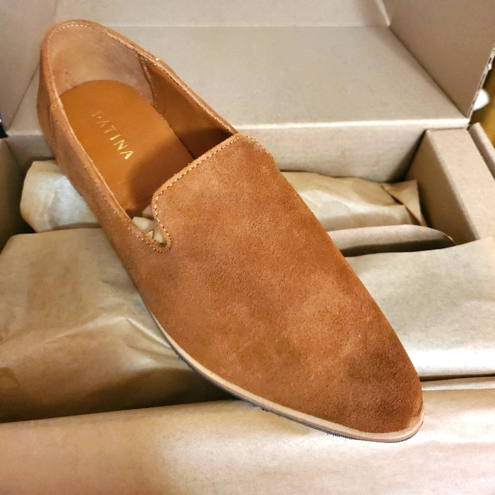 NIB Suede leather pointy flats.